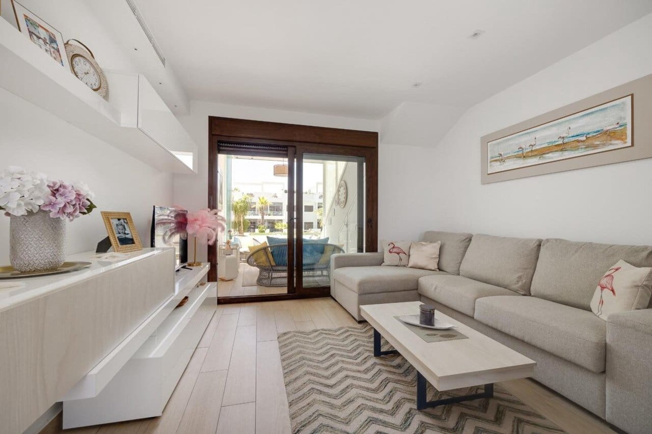 2 quarto Penthouse para venda em Los Balcones com piscina garagem - 289 500 € (Ref: 9470883)