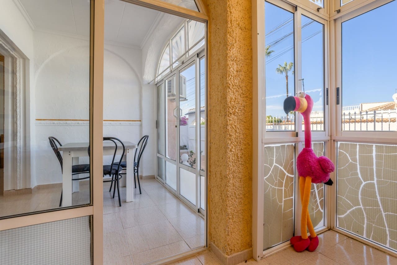 3 slaapkamer Villa te koop in Torrevieja - € 330.000 (Ref: 9470888)