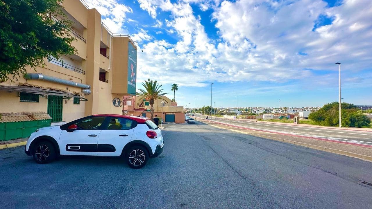 1 bedroom Apartment for sale in Torrevieja - € 120,000 (Ref: 9471139)