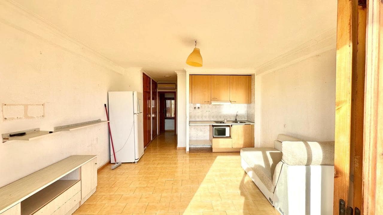 1 bedroom Apartment for sale in Torrevieja - € 120,000 (Ref: 9471139)
