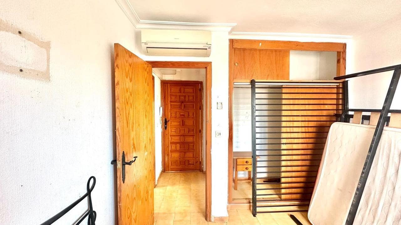 1 bedroom Apartment for sale in Torrevieja - € 120,000 (Ref: 9471139)