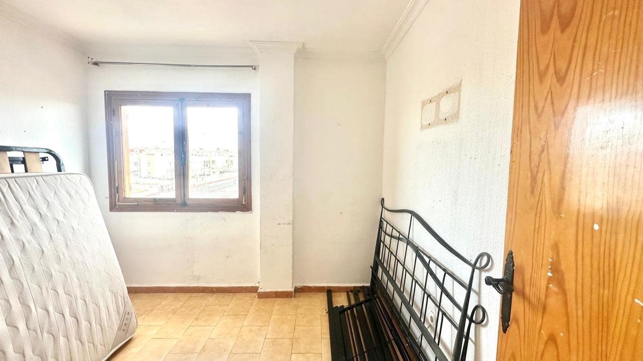 1 bedroom Apartment for sale in Torrevieja - € 120,000 (Ref: 9471139)