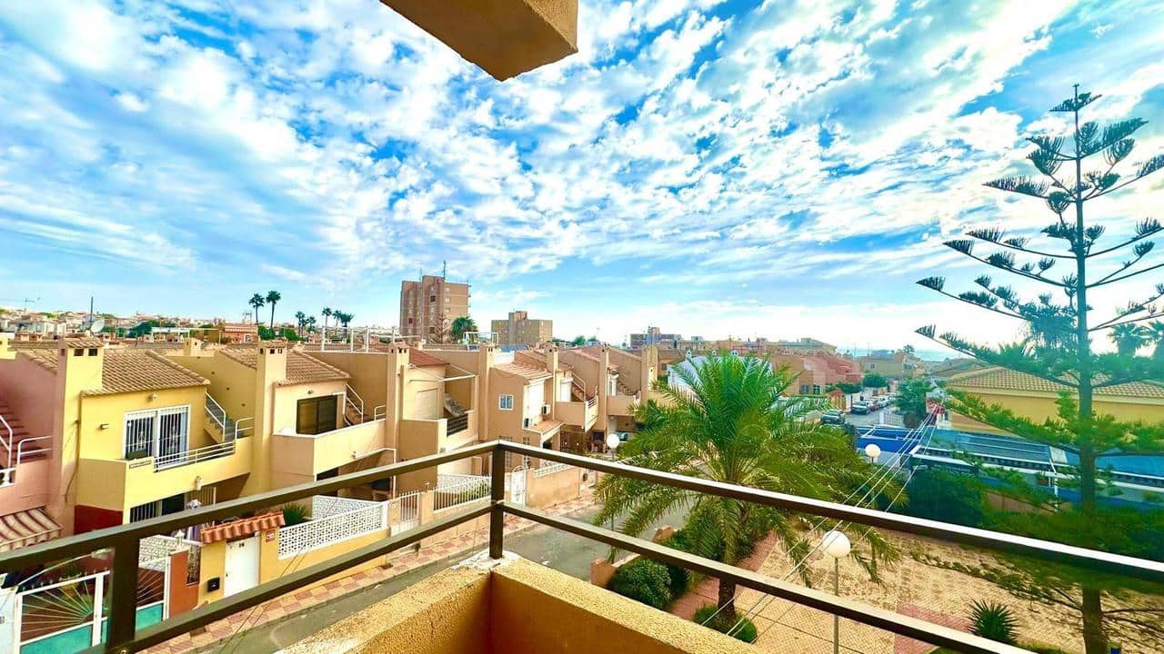 1 bedroom Apartment for sale in Torrevieja - € 120,000 (Ref: 9471139)