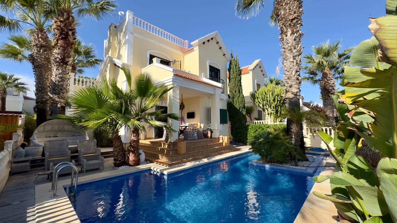 3 sovrum Villa till salu i Orihuela Costa - 424 000 € (Ref: 9472221)