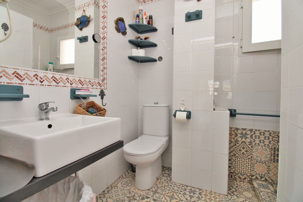 3 quarto Apartamento para venda em Playa Flamenca com piscina - 269 000 € (Ref: 9473769)