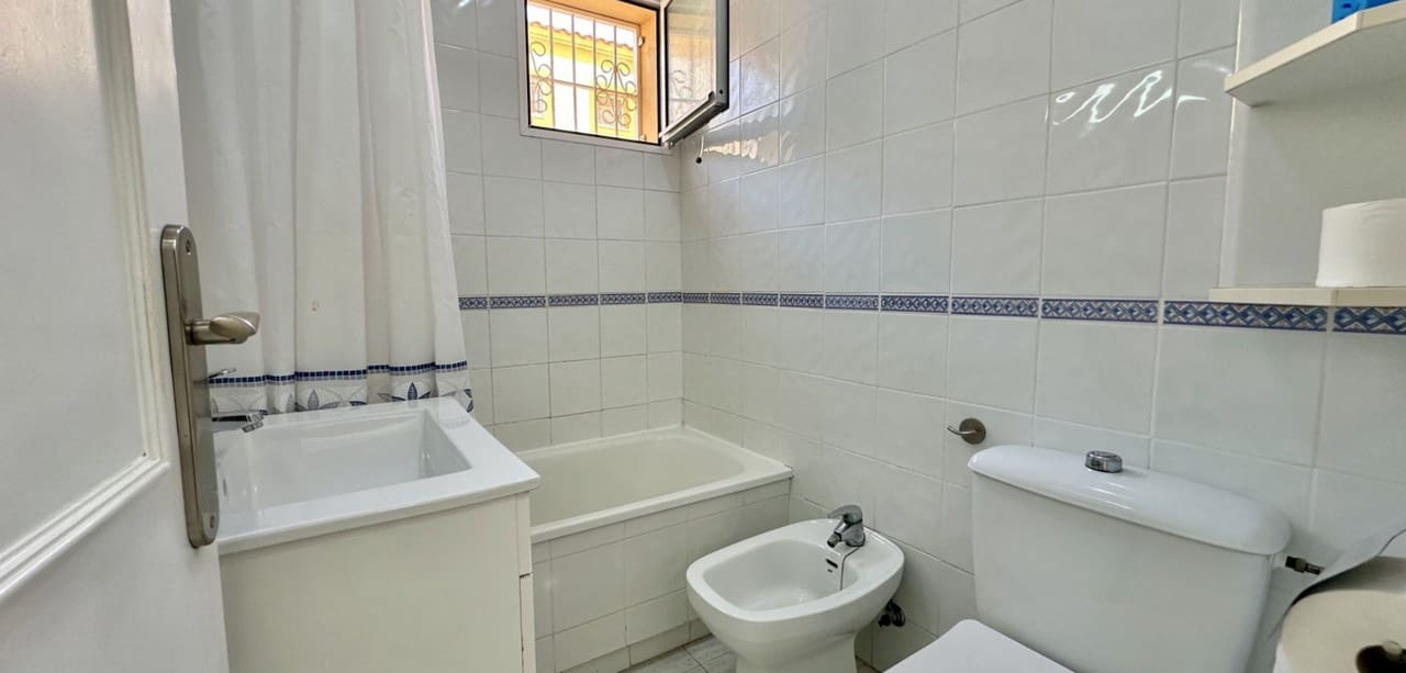 2 bedroom Bungalow for sale in Orihuela Costa - € 189,900 (Ref: 9473770)