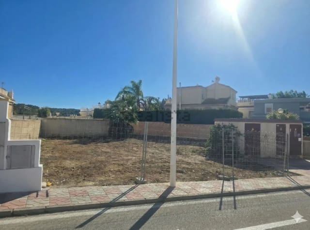 3 makuuhuone Huvila myytävänä paikassa Monte y Mar, Santa Pola mukana uima-altaan 
autotalli - 595 000 € (Ref: 9474737)