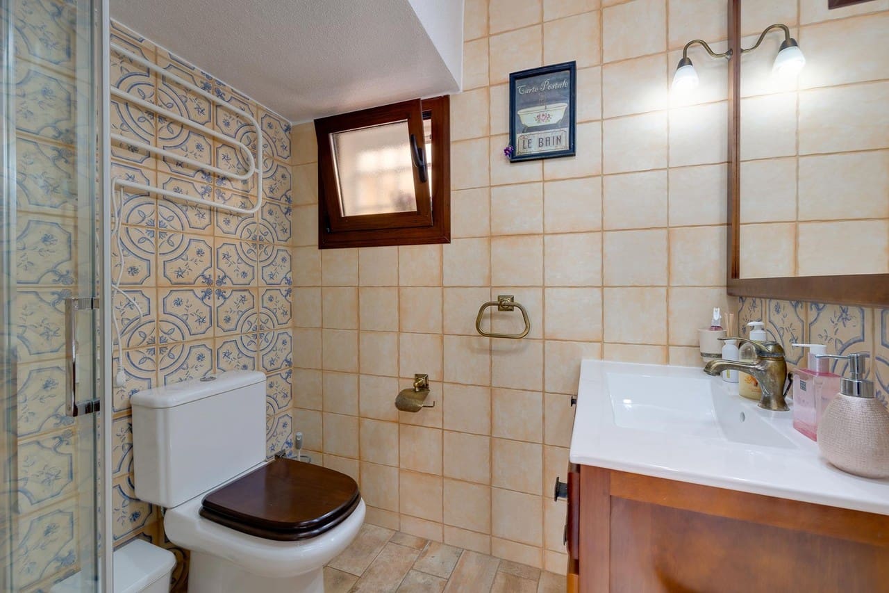 3 slaapkamer Villa te koop in Torrevieja - € 310.000 (Ref: 9475898)