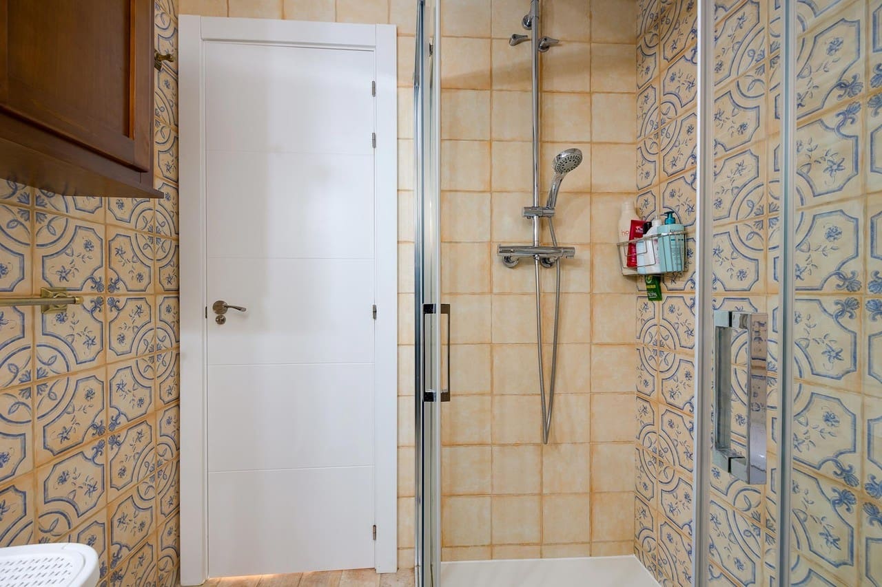 3 slaapkamer Villa te koop in Torrevieja - € 310.000 (Ref: 9475898)