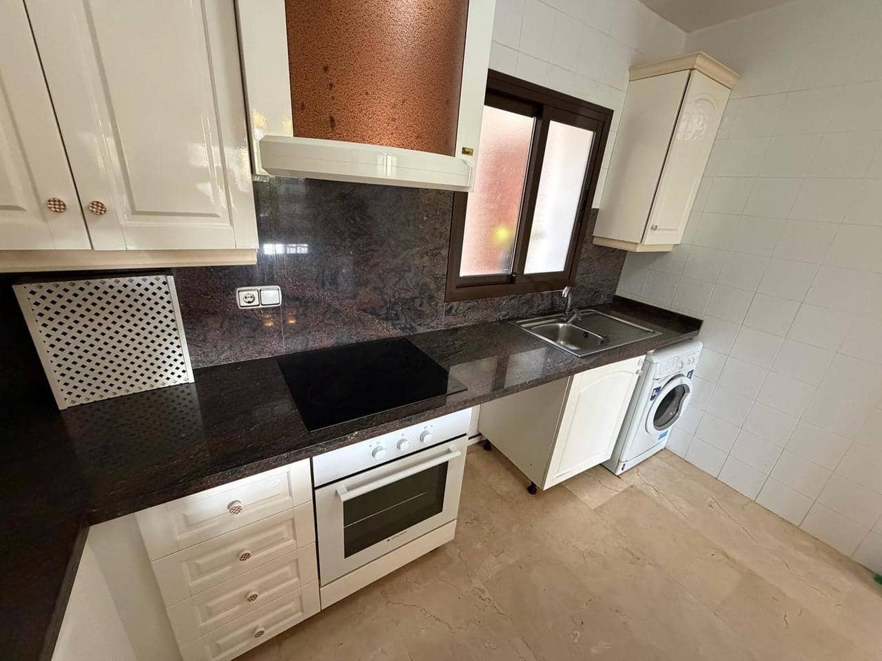 Apartamento de 2 habitaciones en Orihuela Costa en venta con piscina - 159.900 € (Ref: 9475903)