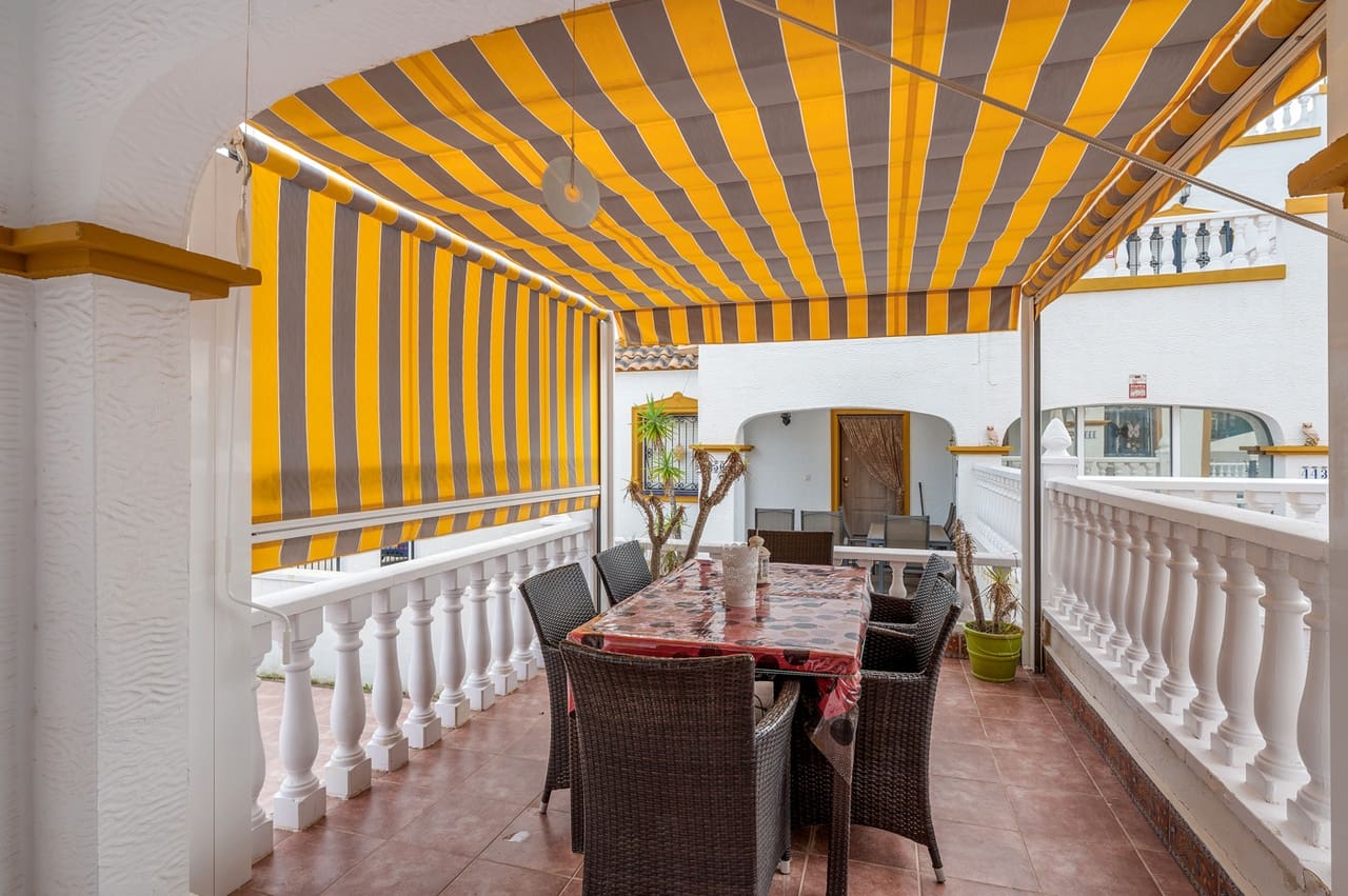 3 bedroom Townhouse for sale in Los Montesinos with pool garage - € 169,000 (Ref: 9478545)