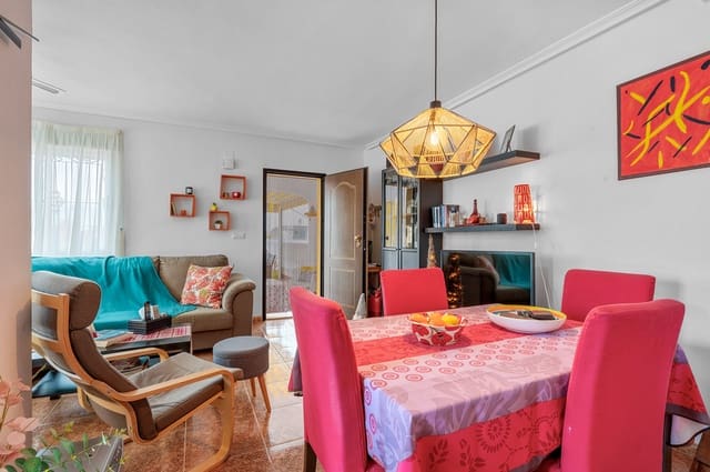 3 quarto Casa em Banda para venda em Los Montesinos com piscina garagem - 169 000 € (Ref: 9478545)