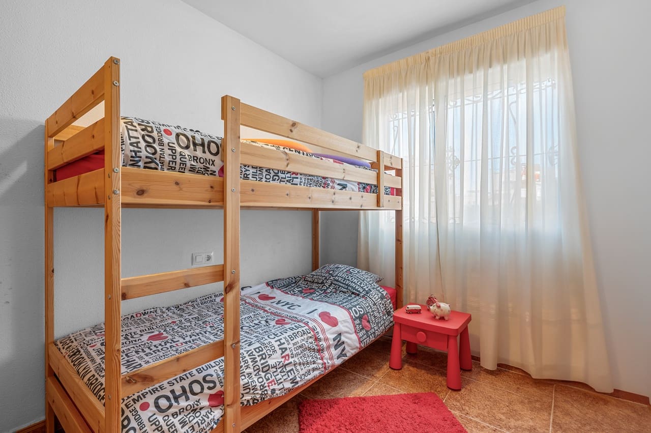 3 bedroom Townhouse for sale in Los Montesinos with pool garage - € 169,000 (Ref: 9478545)