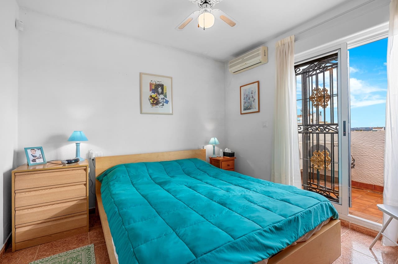 3 bedroom Townhouse for sale in Los Montesinos with pool garage - € 169,000 (Ref: 9478545)