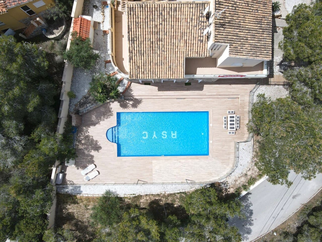 6 bedroom Villa for sale in Orihuela Costa - € 550,000 (Ref: 9481875)