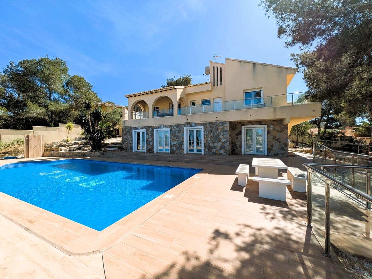 6 bedroom Villa for sale in Orihuela Costa - € 550,000 (Ref: 9481875)