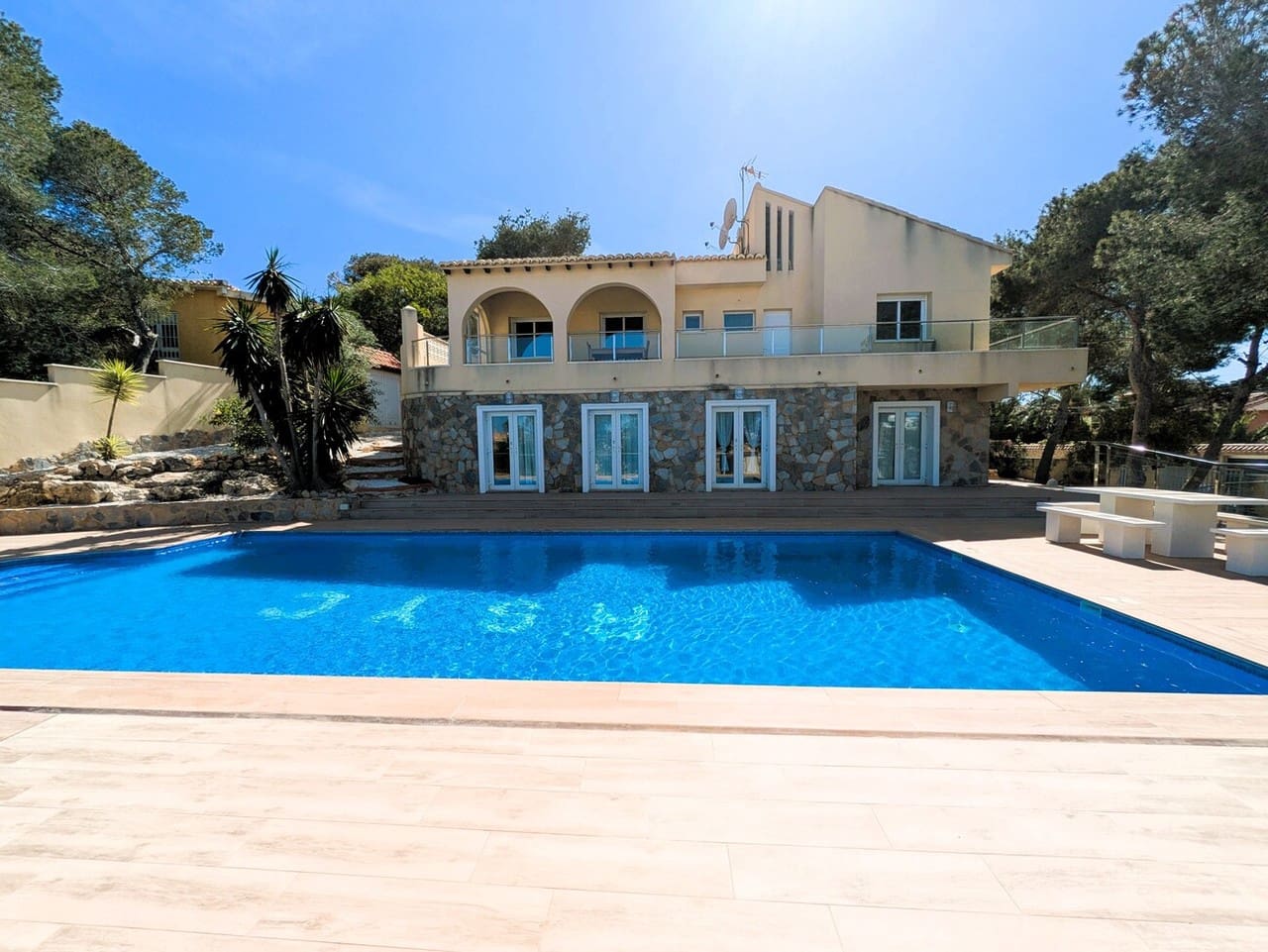 6 bedroom Villa for sale in Orihuela Costa - € 550,000 (Ref: 9481875)