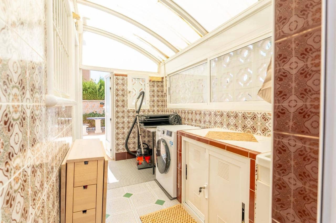 3 soverom Villa til salgs i Torrevieja med svømmebasseng - € 325 000 (Ref: 9483424)