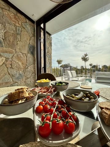 3 bedroom Villa for sale in Torre-Pacheco - € 450,000 (Ref: 9483825)