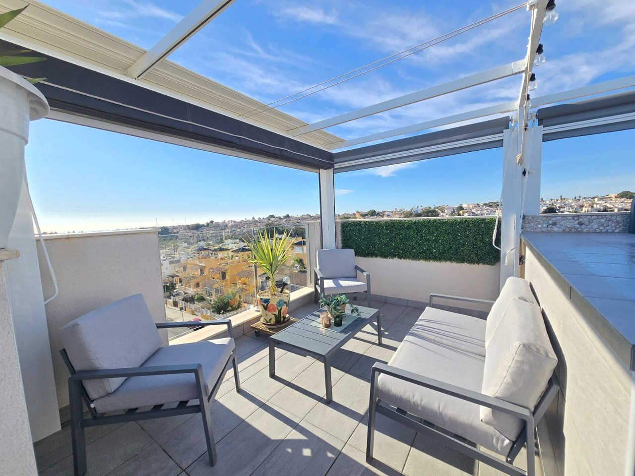 2 Zimmer Apartment zu verkaufen in Orihuela Costa - 335.000 € (Ref: 9488650)