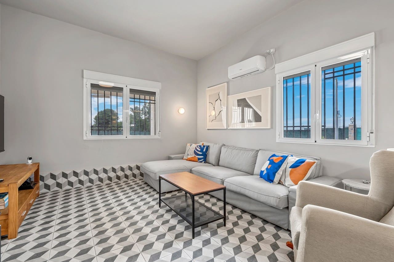 3 soverom Villa til salgs i Elche / Elx med svømmebasseng garasje - € 370 000 (Ref: 9494268)
