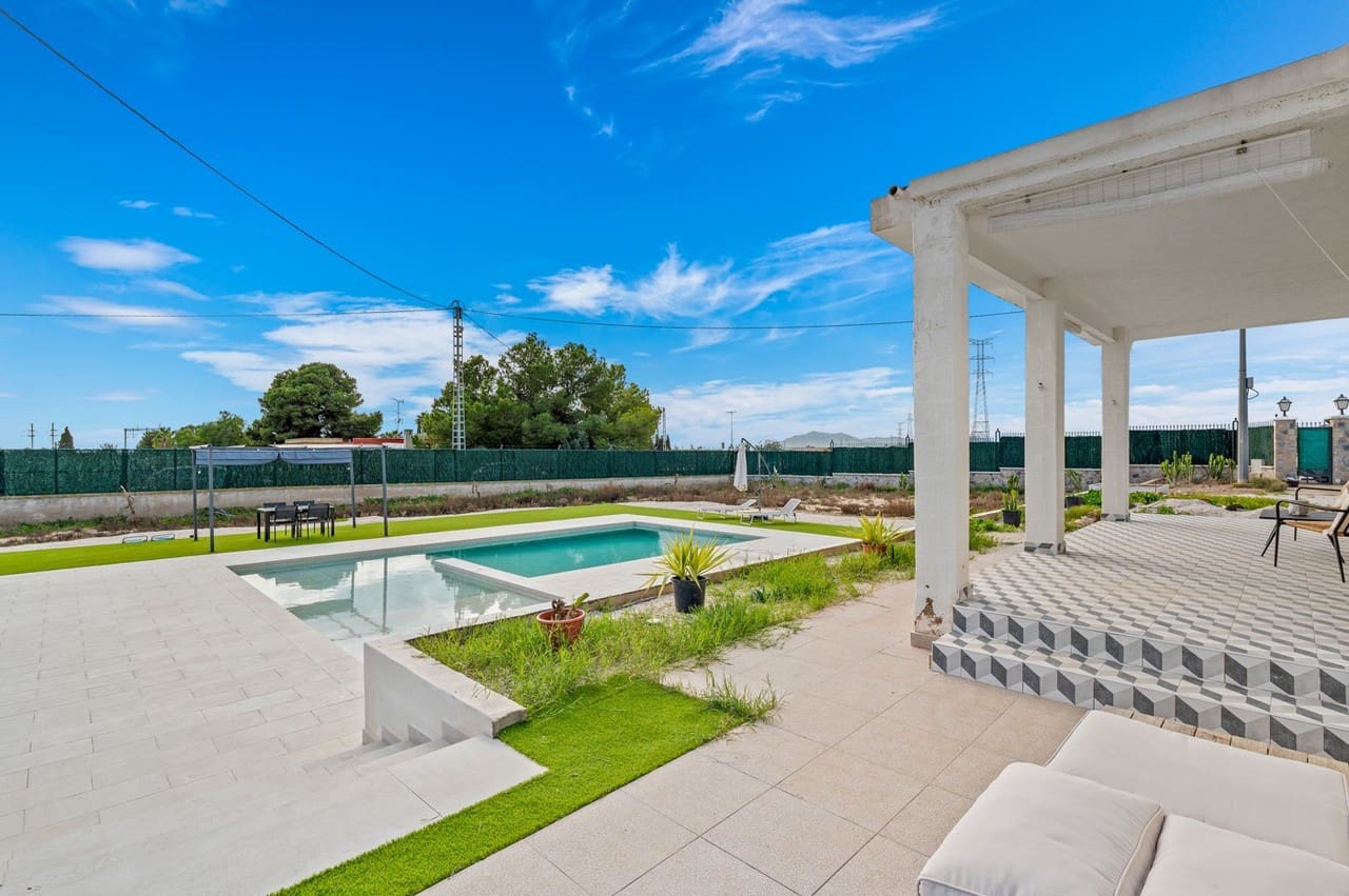 3 soverom Villa til salgs i Elche / Elx med svømmebasseng garasje - € 370 000 (Ref: 9494268)