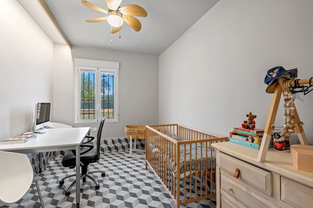 3 soverom Villa til salgs i Elche / Elx med svømmebasseng garasje - € 370 000 (Ref: 9494268)