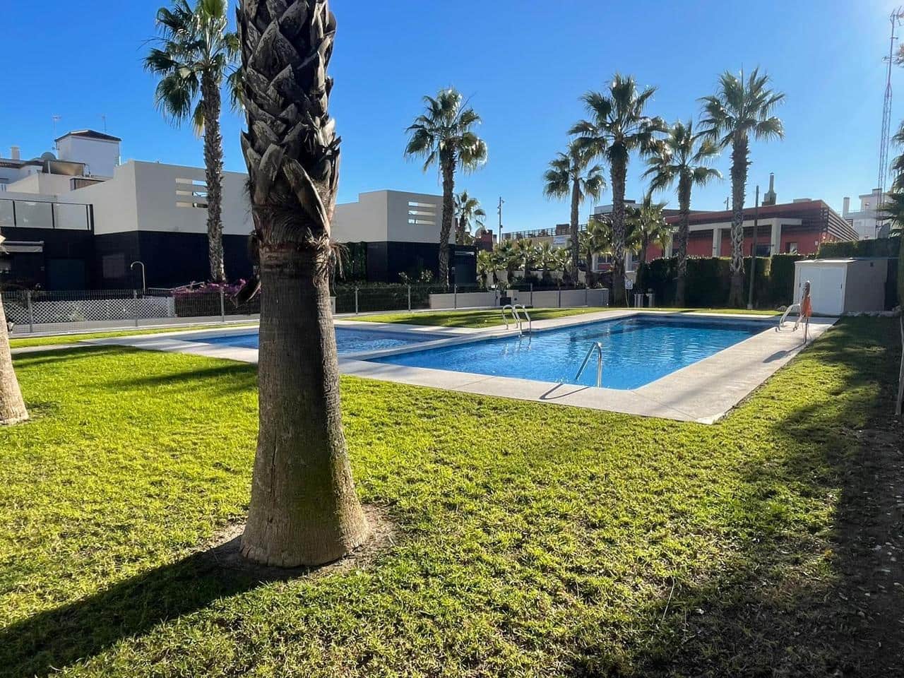 3 slaapkamer Villa te koop in Villamartin met zwembad garage - € 329.995 (Ref: 9496804)