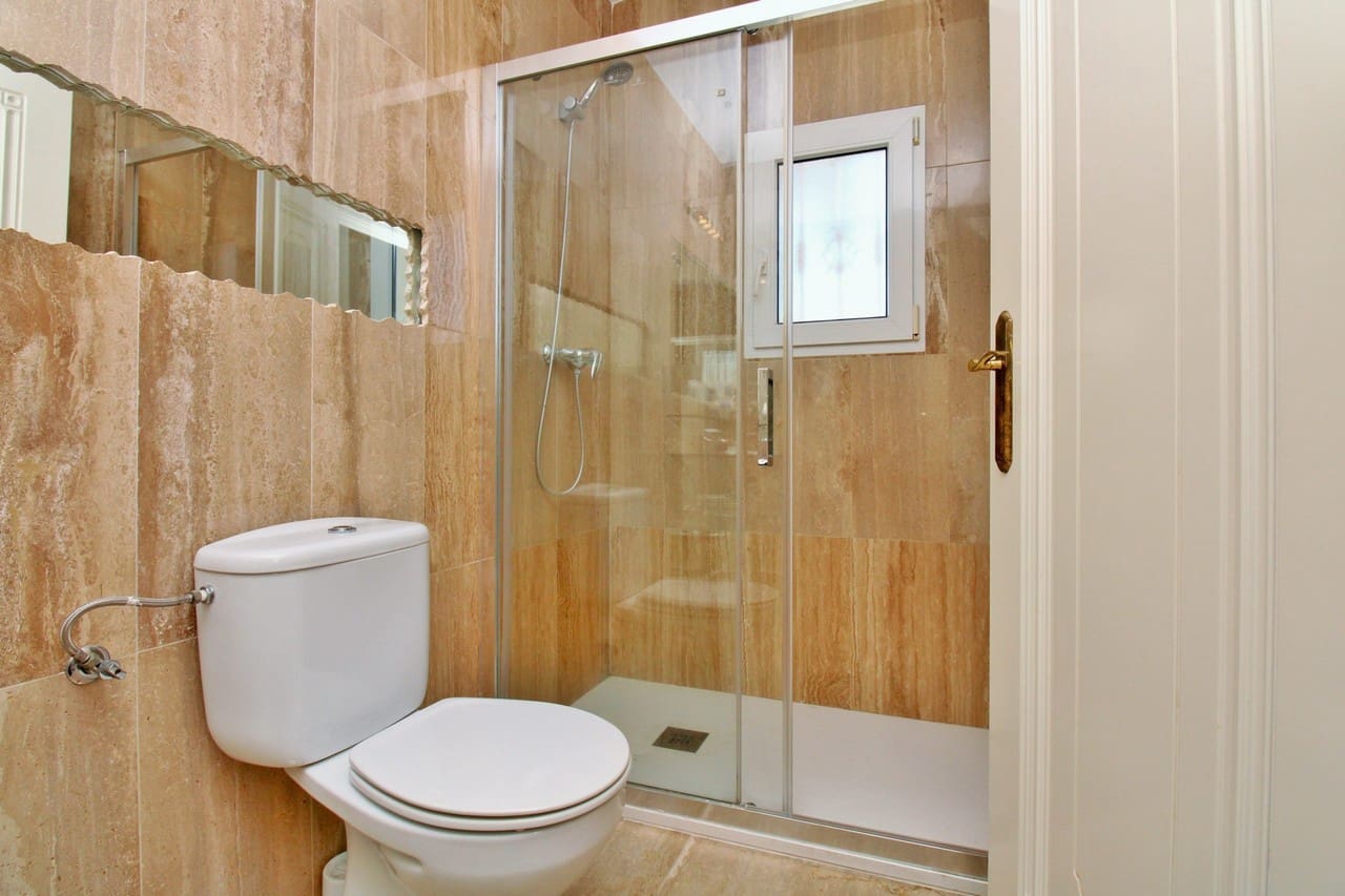 Chalet de 3 habitaciones en Las Ramblas Golf en venta con piscina - 465.000 € (Ref: 9496806)