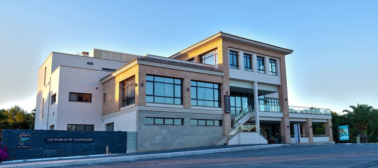 2 sypialnia Dom na sprzedaż w Las Ramblas Golf - 235 000 € (Ref: 9496816)