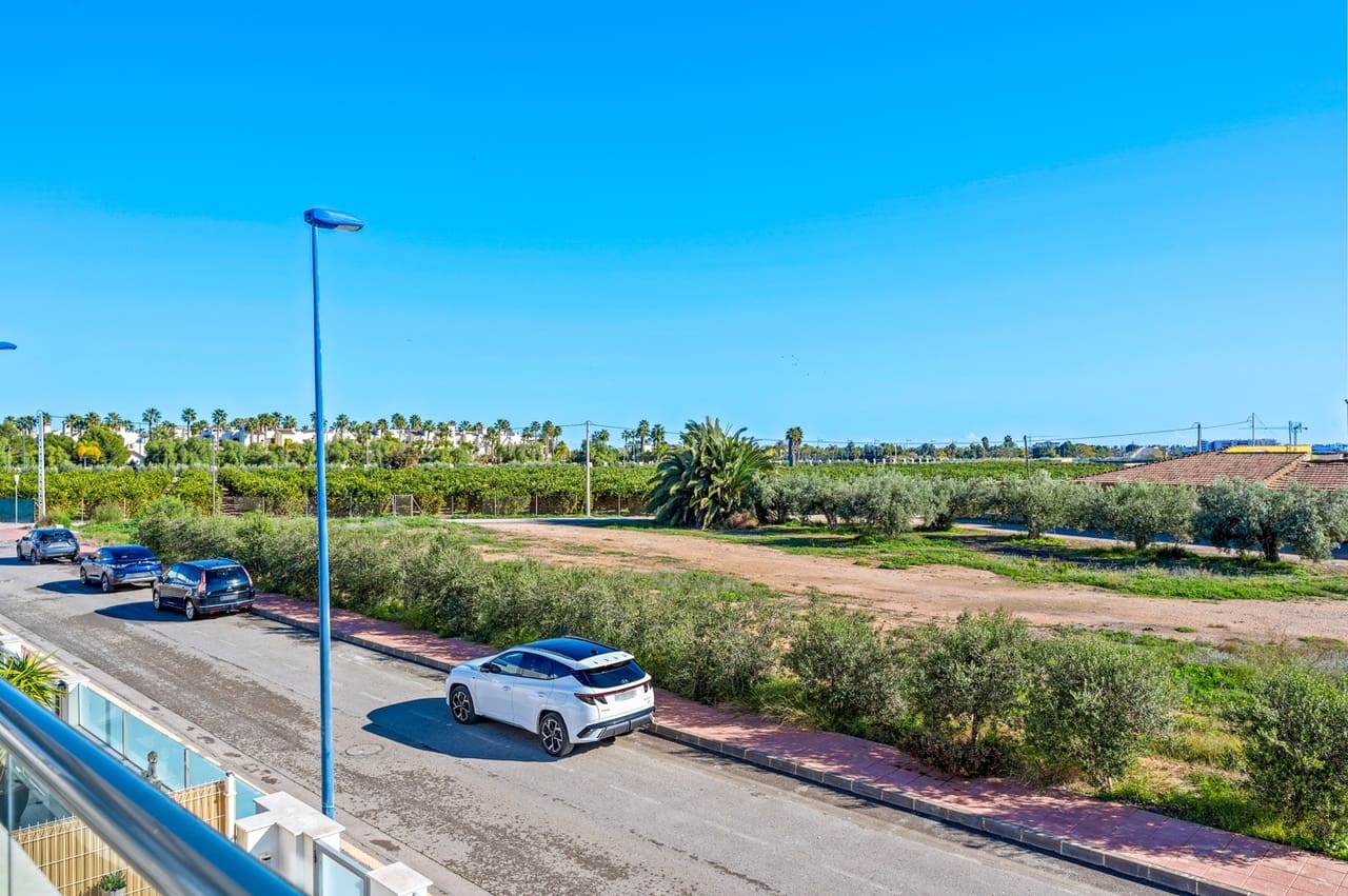 3 bedroom Villa for sale in Los Alcazares - € 349,900 (Ref: 9498045)