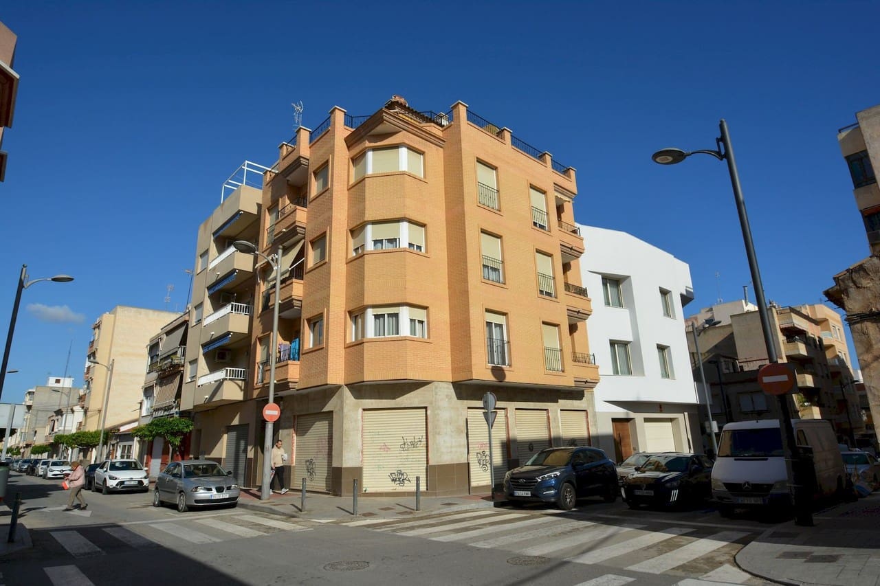 3 bedroom Penthouse for sale in Guardamar del Segura - € 243,500 (Ref: 9498046)