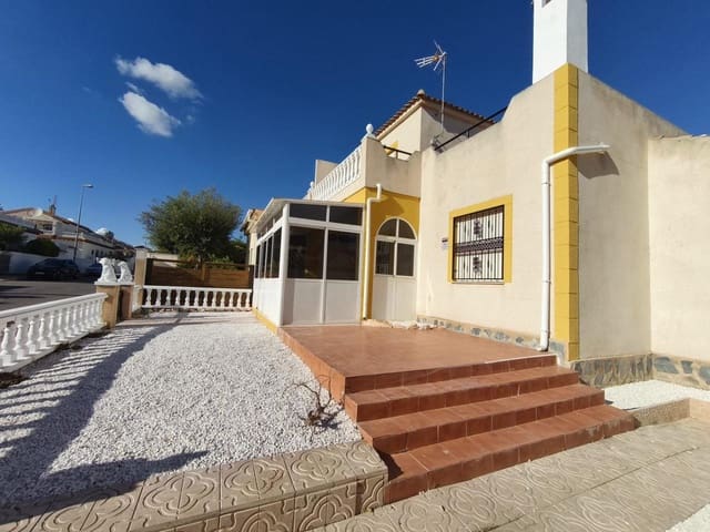 Casa de 3 habitaciones en Dehesa de Campoamor, Orihuela en venta con piscina - 210.000 € (Ref: 9498047)