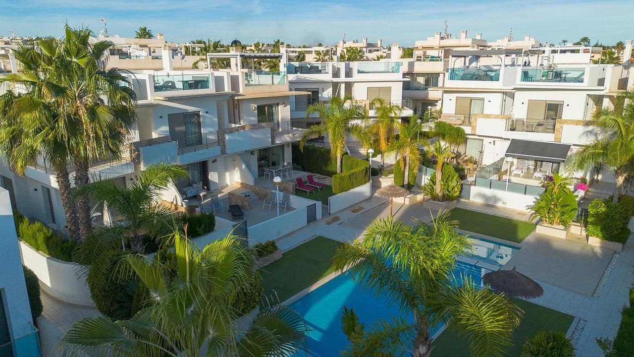 3 Zimmer Apartment zu verkaufen in Ciudad Quesada mit Pool - 420.000 € (Ref: 9499636)