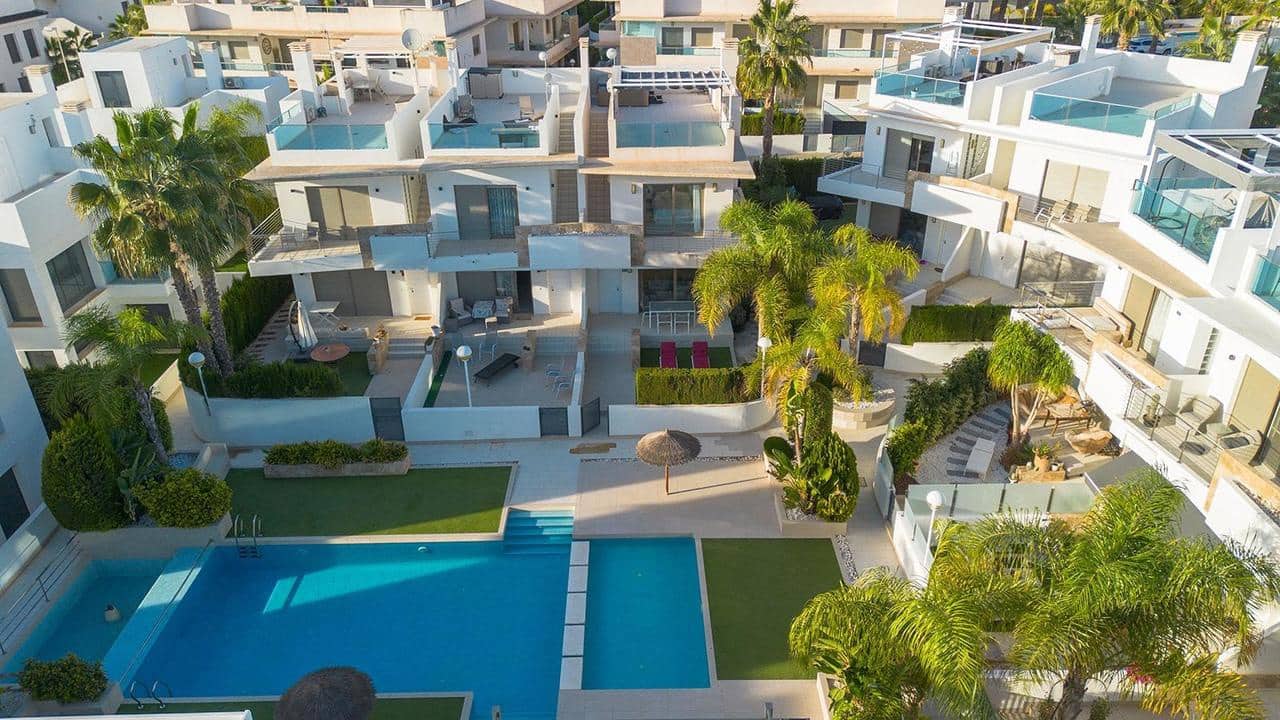 3 Zimmer Apartment zu verkaufen in Ciudad Quesada mit Pool - 420.000 € (Ref: 9499636)