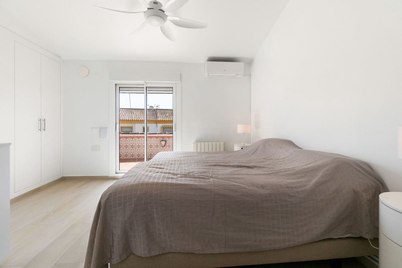 3 bedroom Villa for sale in Torre de la Horadada - € 445,000 (Ref: 9499637)