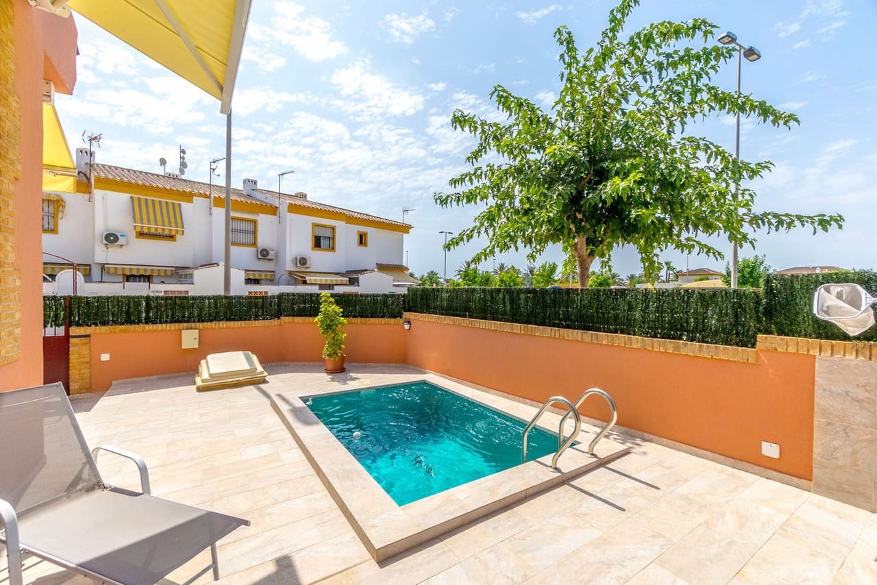 3 bedroom Villa for sale in Torre de la Horadada - € 445,000 (Ref: 9499637)