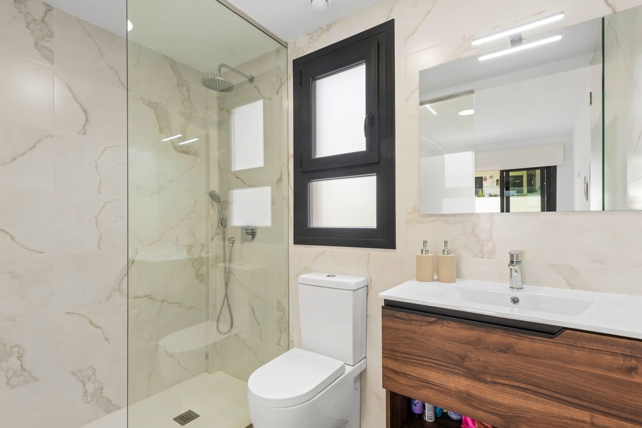 2 slaapkamer Appartement te koop in Villamartin met zwembad garage - € 228.995 (Ref: 9501838)