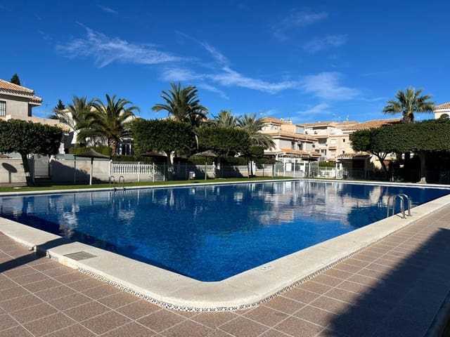 Casa de 3 habitaciones en Dehesa de Campoamor, Orihuela en venta - 239.000 € (Ref: 9503830)