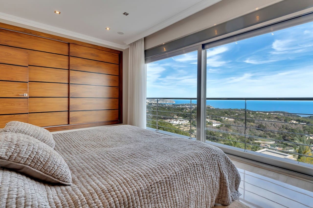 4 bedroom Villa for sale in Benissa with pool - € 1,800,000 (Ref: 9503838)