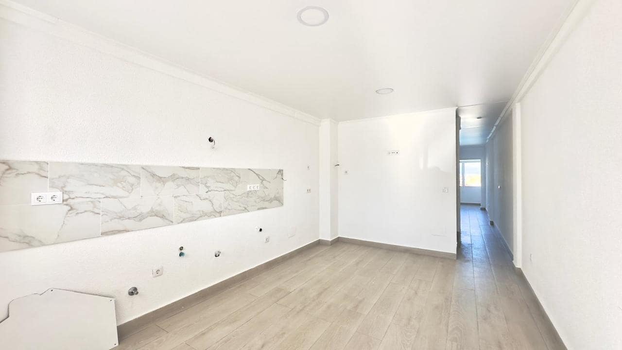 3 bedroom Townhouse for sale in Torrevieja with pool - € 249,900 (Ref: 9508359)