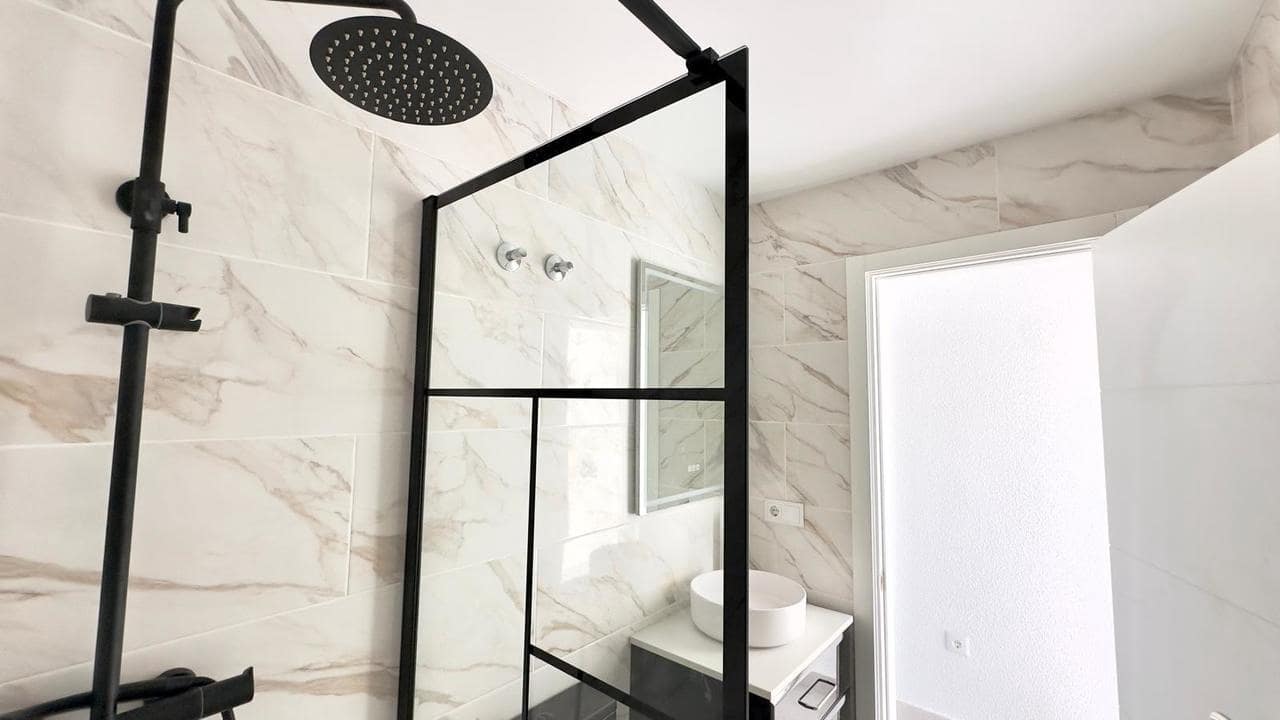 3 bedroom Townhouse for sale in Torrevieja with pool - € 249,900 (Ref: 9508359)