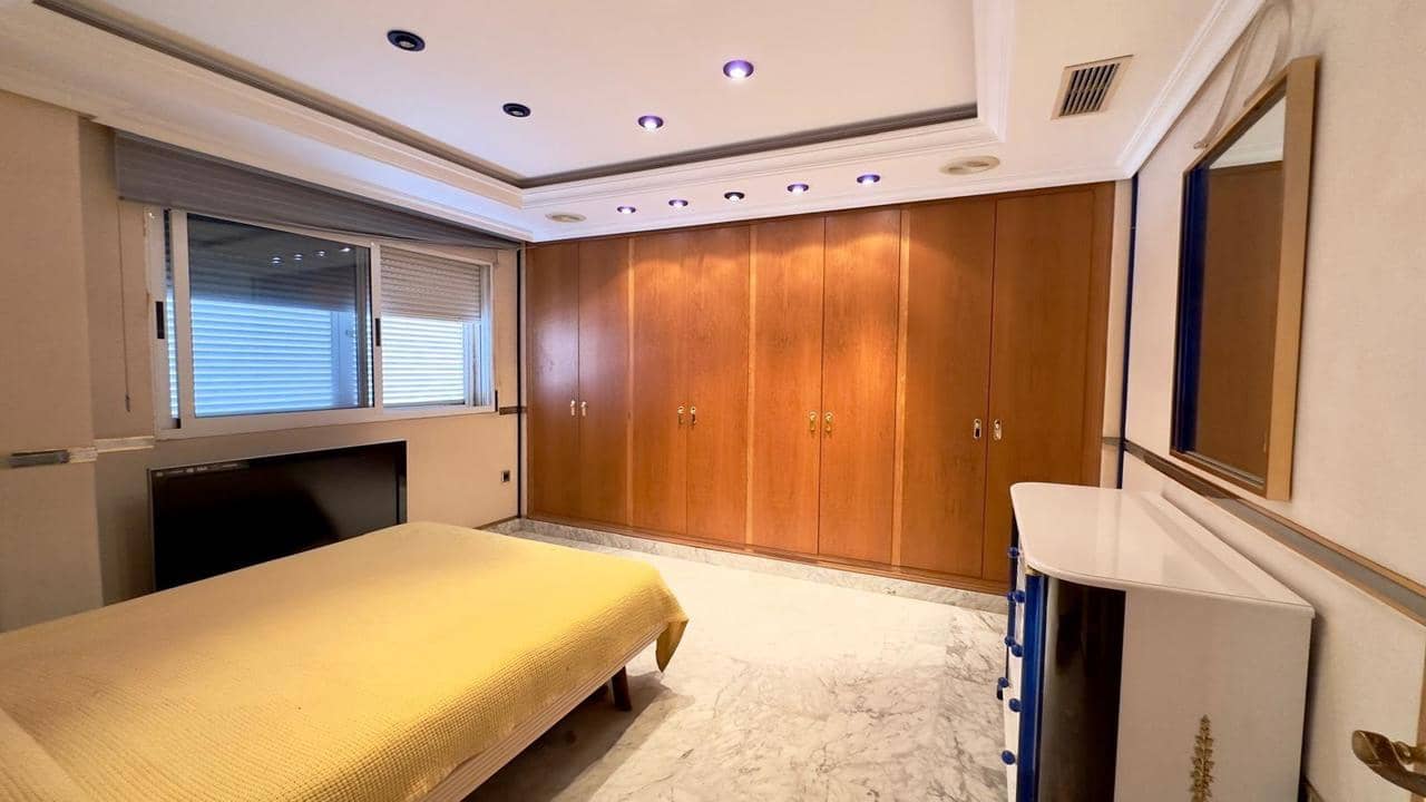 2 makuuhuone Kattohuoneisto myytävänä paikassa Torrevieja - 249 900 € (Ref: 9508361)