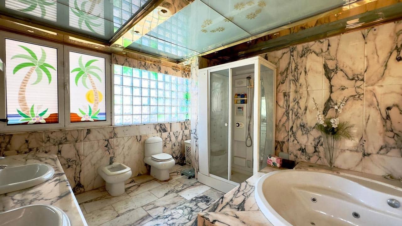 2 makuuhuone Kattohuoneisto myytävänä paikassa Torrevieja - 249 900 € (Ref: 9508361)