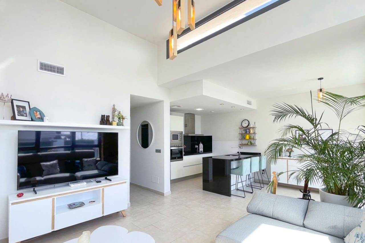 2 bedroom Villa for sale in Ciudad Quesada with pool garage - € 369,000 (Ref: 9508369)