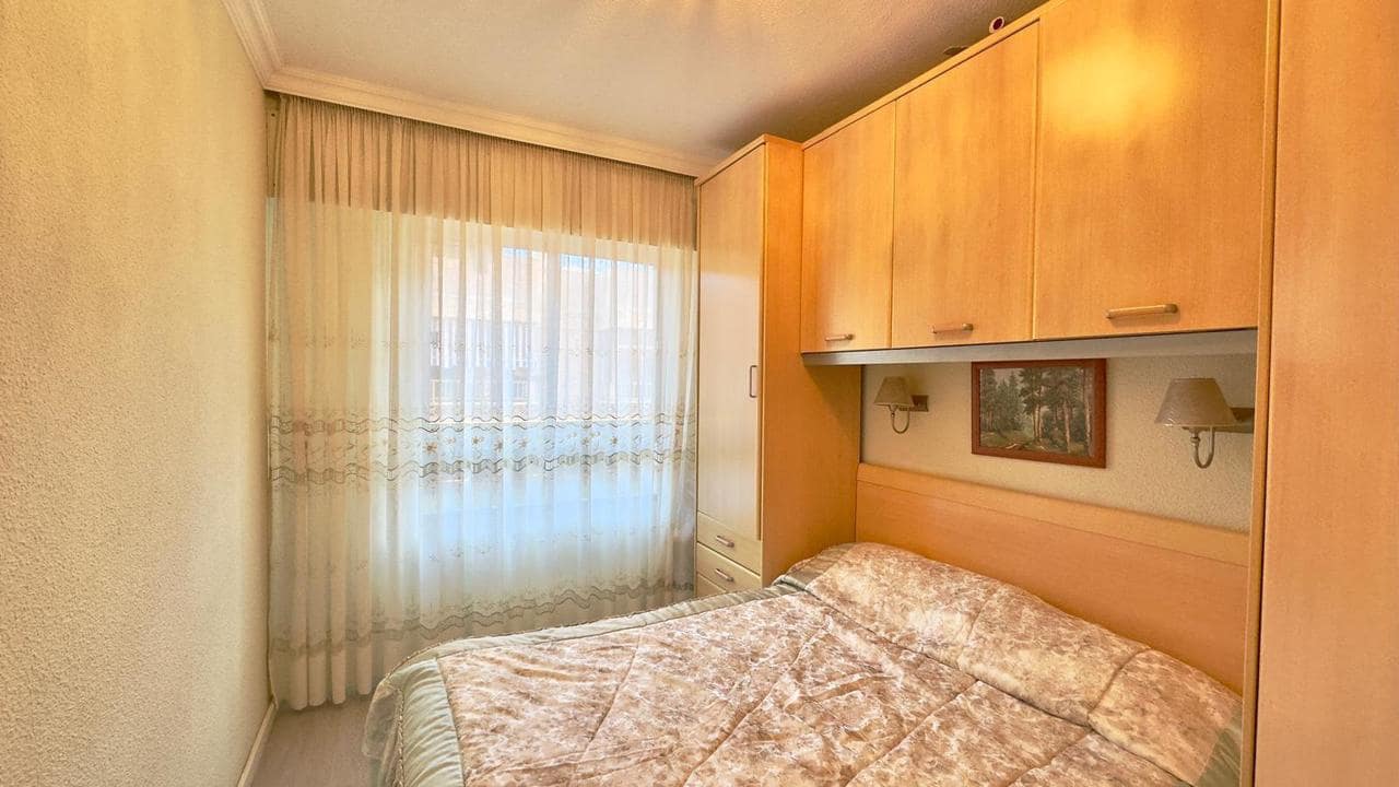 4 bedroom Apartment for sale in Torrevieja with pool - € 199,900 (Ref: 9508371)