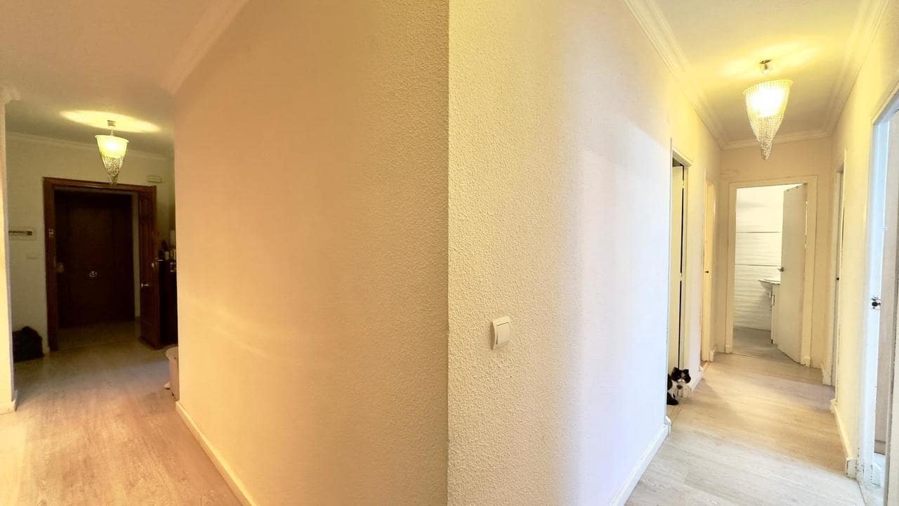 4 bedroom Apartment for sale in Torrevieja with pool - € 199,900 (Ref: 9508371)