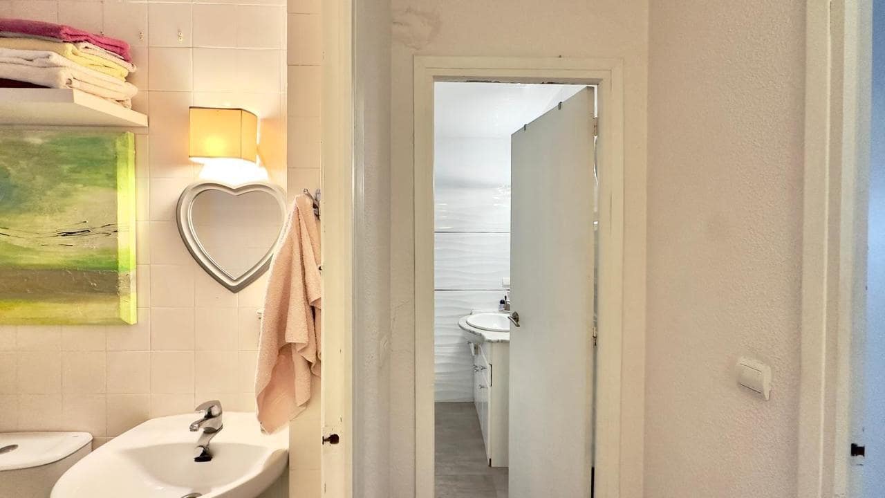 4 bedroom Apartment for sale in Torrevieja with pool - € 199,900 (Ref: 9508371)