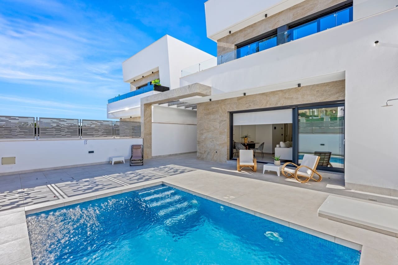 3 slaapkamer Villa te koop in Orihuela Costa - € 519.500 (Ref: 9508374)