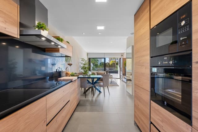 Apartamento de 2 habitaciones en Dehesa de Campoamor, Orihuela en venta - 369.000 € (Ref: 9508376)